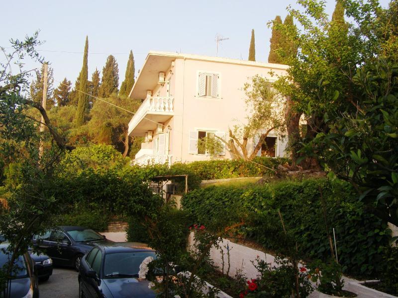 Apartamento Apostolos&eleni Family *